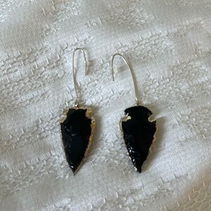 Arrow black stone dangle earrings